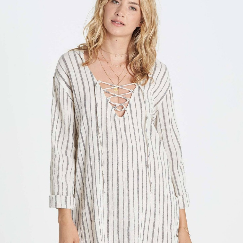 NWT Billabong Hooded Cover Up